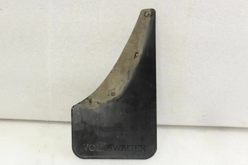 Guardabarros trasero derecho Volkswagen Rabbit Pickup 1980 1981 1982 1983 Foto 2 de 4