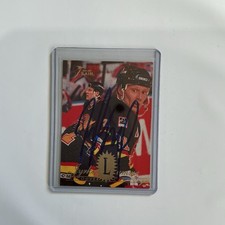 1991 Fleer - Flair - Jyrki Lumme Auto #192 Vancouver Canucks