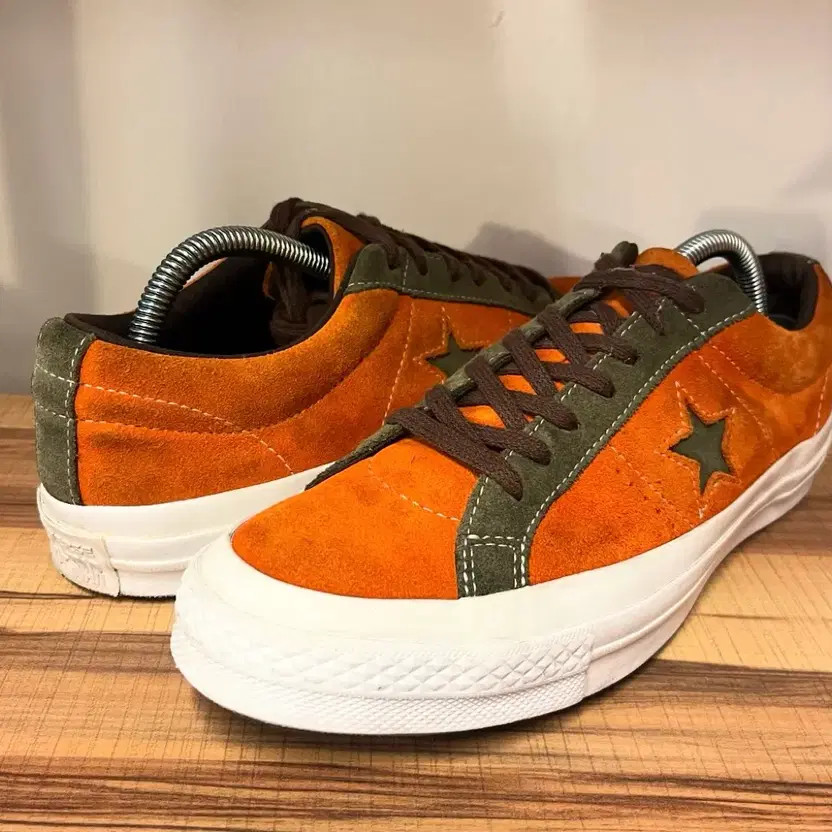 Converse One Star Suede Sneakers in Orange/Kakhi, Size 260 thumbnail 5