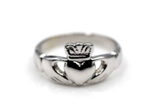 Genuine New Solid 9ct 9k 375 White Gold Irish Claddagh Ring Size M