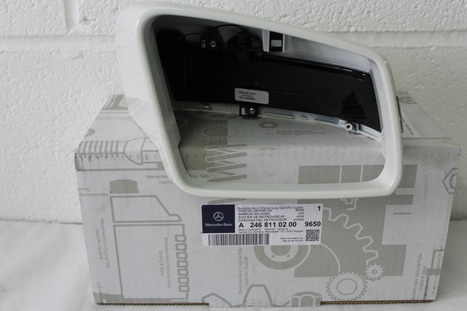 Genuine Mercedes-Benz RH Painted Mirror Housing with Indicator 