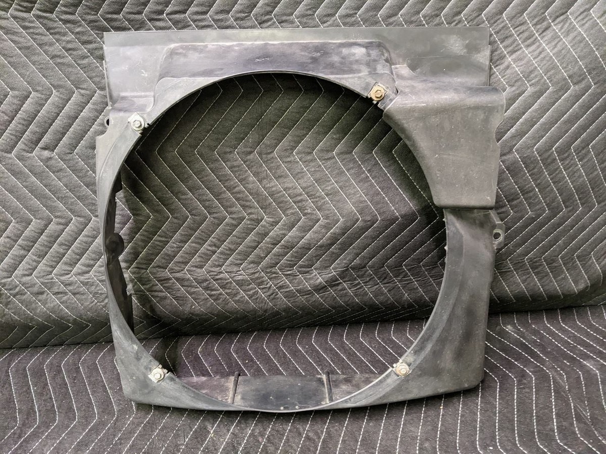 BMW E36 3-Series Auxiliary Fan Compression Shroud 64548391407 | eBay 