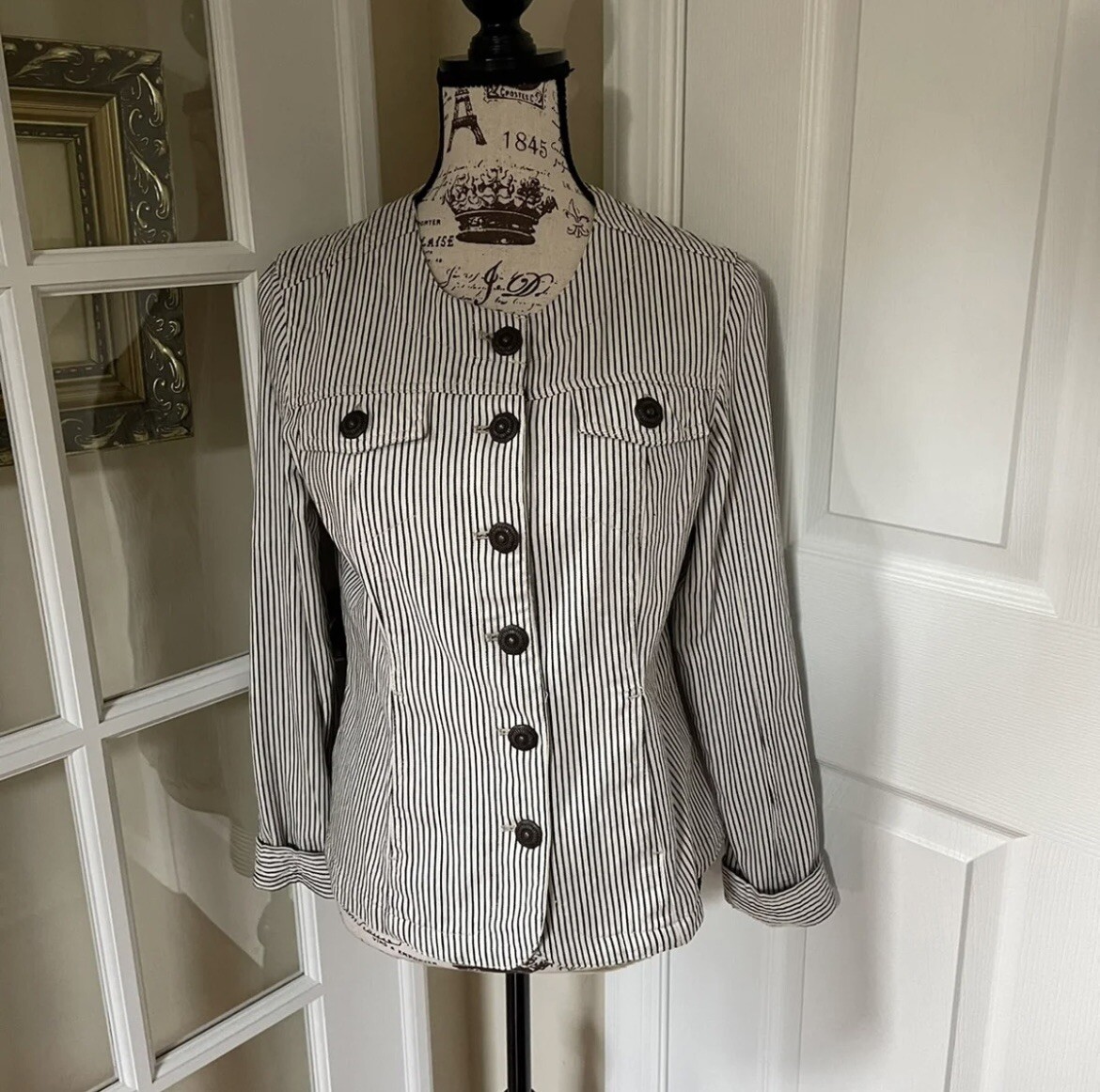 AMI White Striped Button Top - Small - image 1