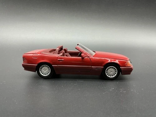 Schabak 1/43 Mercedes Benz 300SL / 500SL - Red