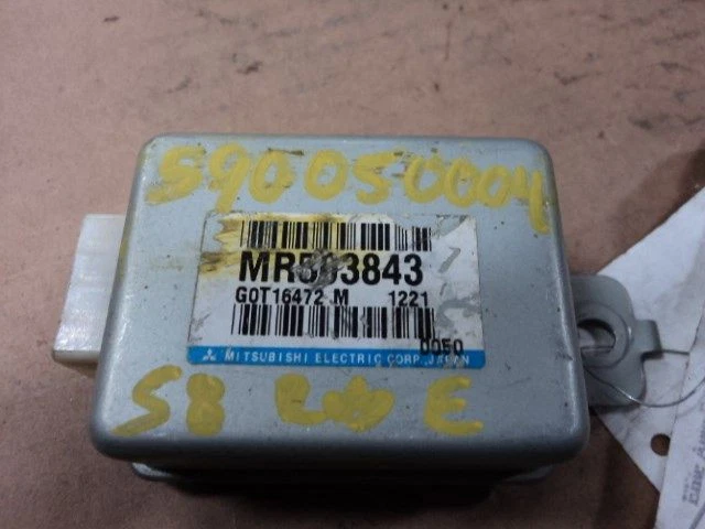 Chasis ECM control de crucero detrás guantera compatible con 00-05 ECLIPSE 91018 Foto 2 de 4