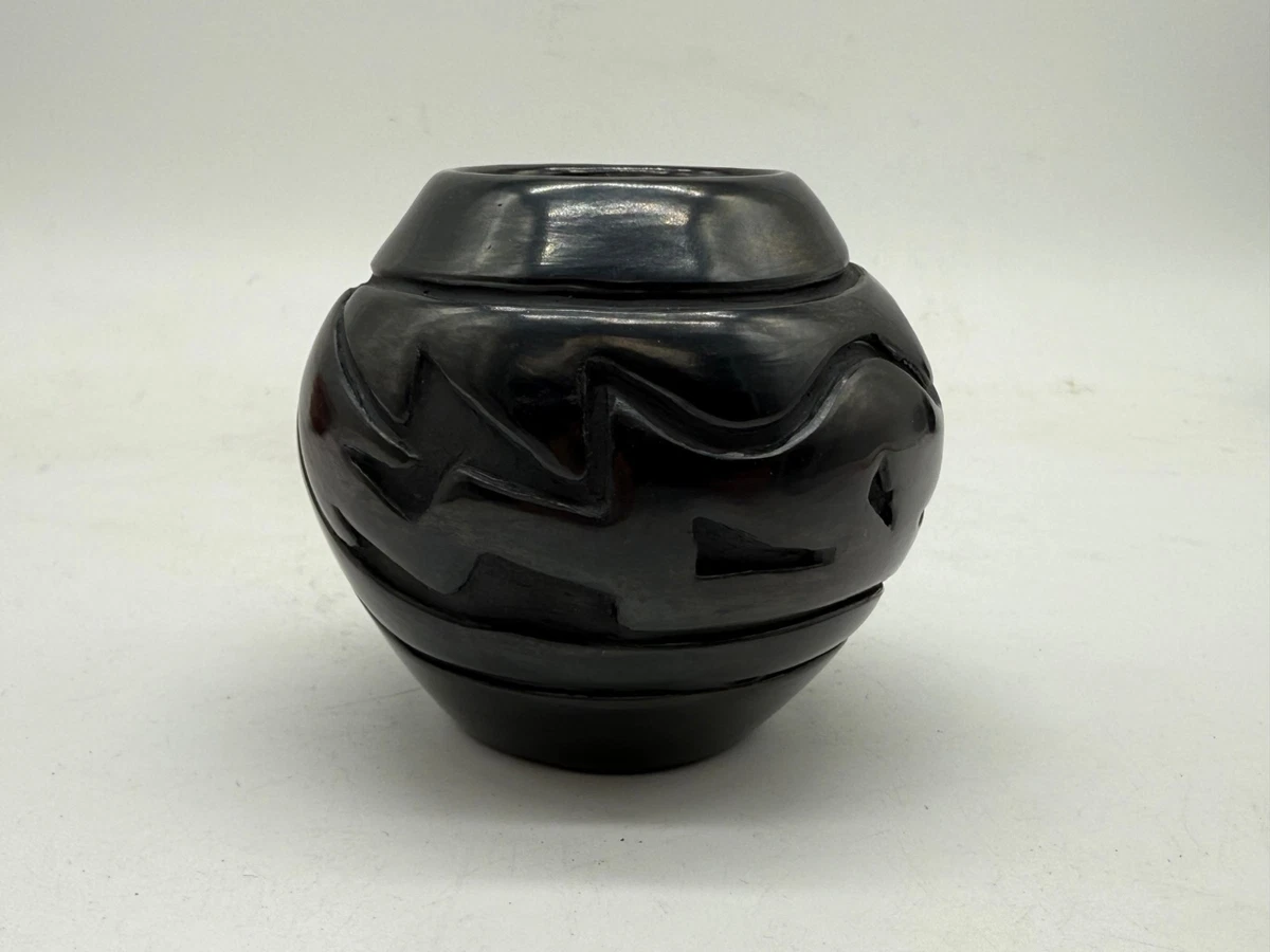 壺 黒壺 ポタリー ポピ ズニ ナバホ サンタクララ インディアン インディアン 壺 黒壺 ポタリー ポピ ズニ ナバホ サンタクララ インディアン