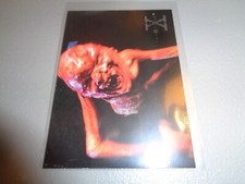 1996 20th Century Fox The X-FILES Season 2 Two Mulder & Scully Base Card #43
