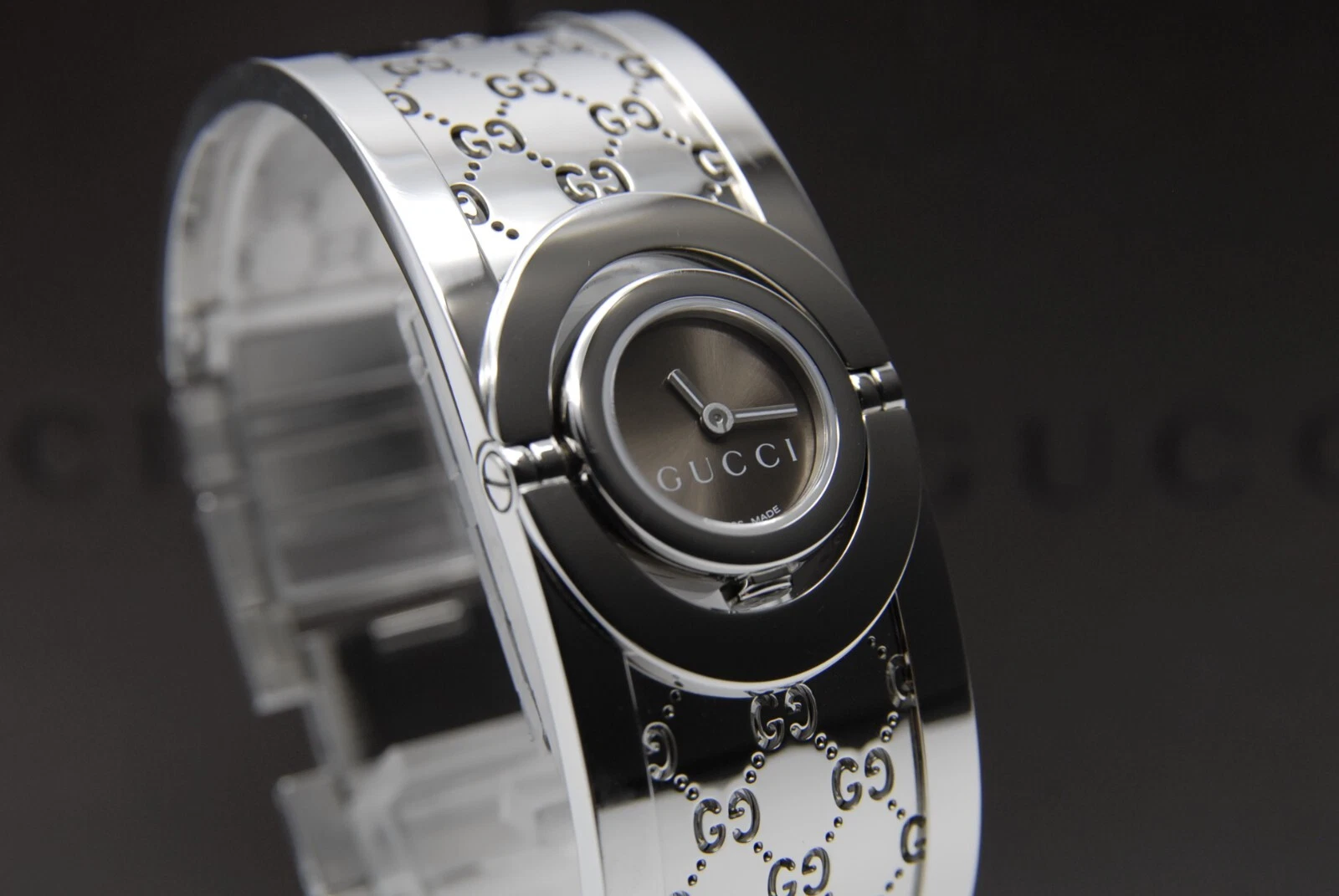 [Quasi come nuovo+++ con scatola carta] Orologio donna Gucci Twirl 112 marrone argento 16 mm QZ