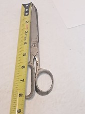 Collectible Vintage Unmarked Scissors e 