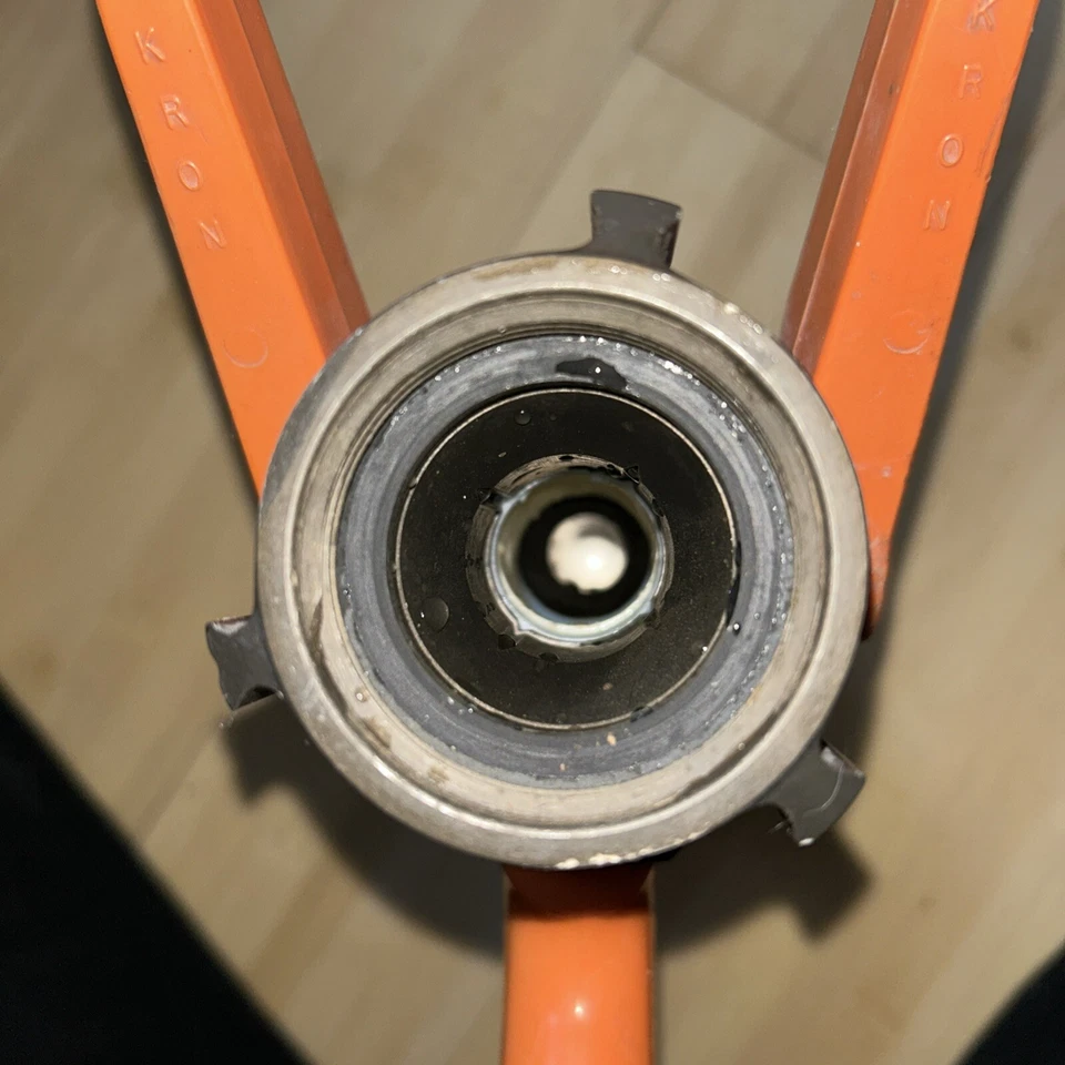 Bocal Akron latão 1520 Saberjet 5/8” furo liso. Excelente estado 1,5” novo em folha - Imagem 4 de 4