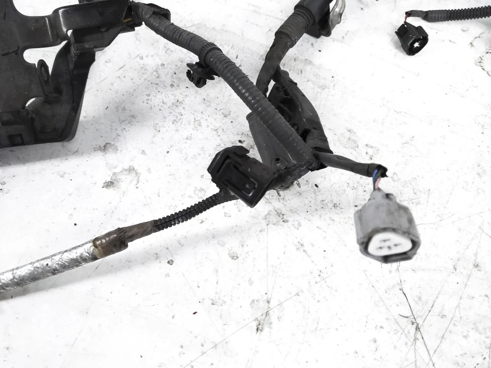 Chicote de fios do motor principal Toyota Highlander 2014-2017 82121-0E180 - Imagem 4 de 4