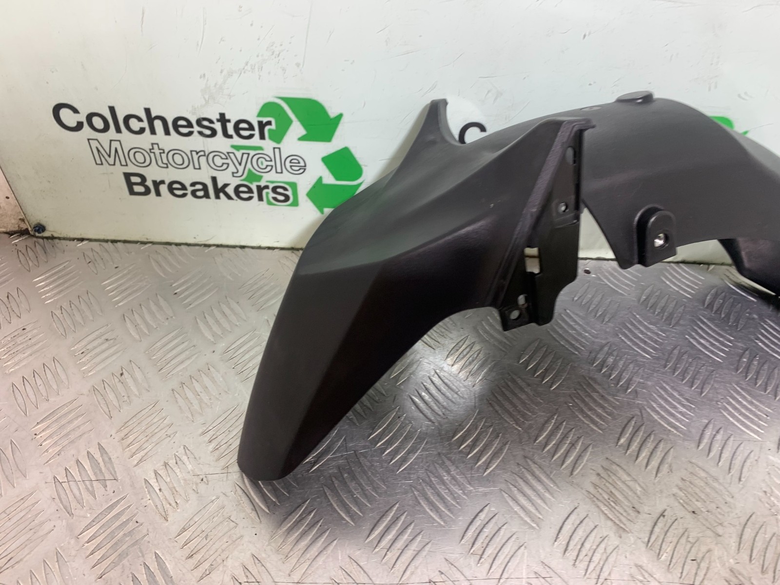 YAMAHA XMAX 300 FRONT MUDGUARD YEAR 2017-2020 (CMB1218)