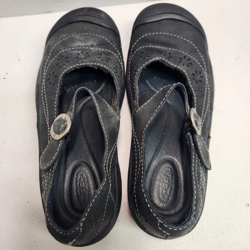 Keen Women’s 5 Calistoga Mary Jane Leather Floral Cutout Strap Black - Image 4 of 4