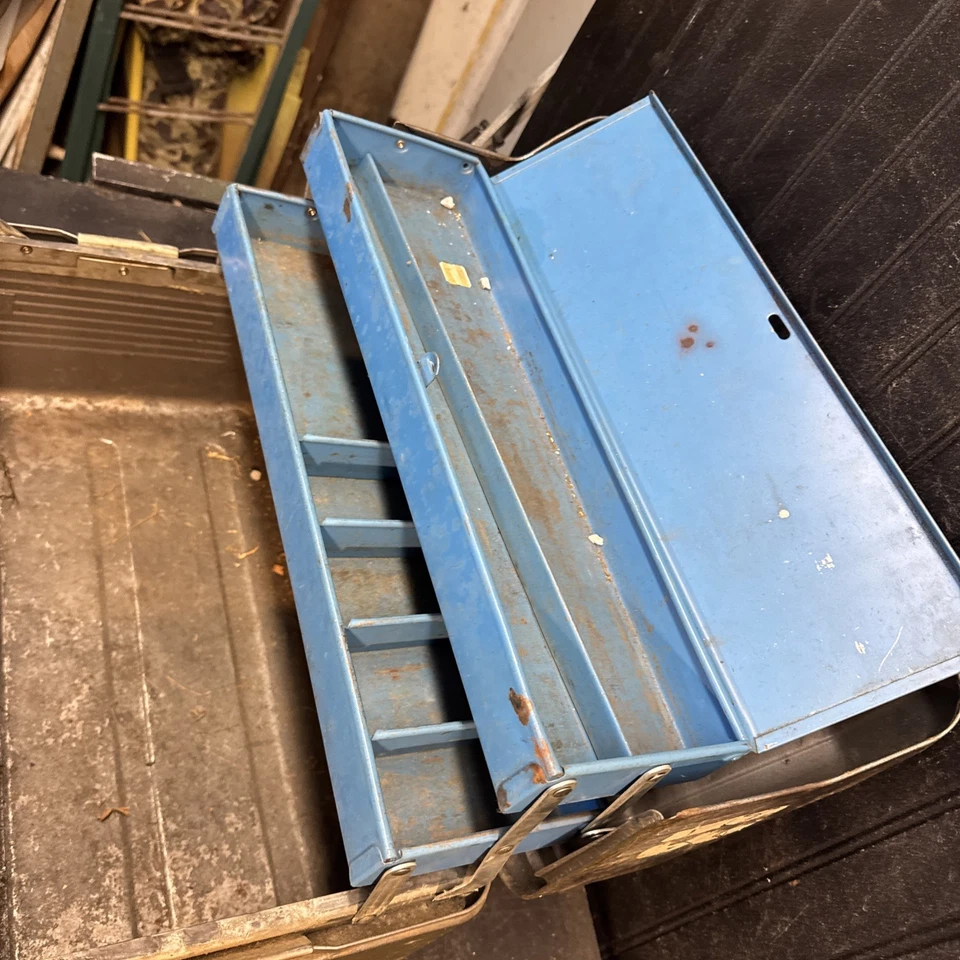 De colección JC Higgins METAL TACKLE - CAJA DE HERRAMIENTAS Bandejas Desplegables Desviadores 18x10x 12 pulgadas Foto 4 de 4