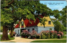 Postcard HOUSE SCENE Neenah Wisconsin WI o/19 AM5262