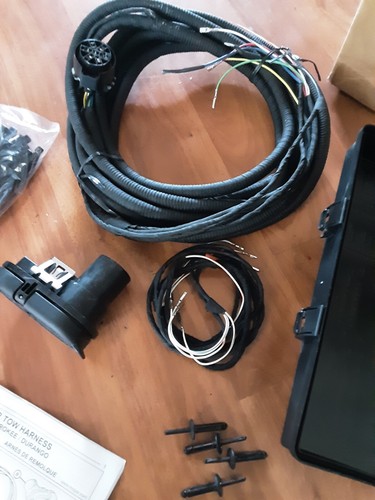 MOPAR 82216008AC Trailer Tow Fuse box Grand Cherokee/ Durango Tow Wire Harness - Imagen 3 de 5