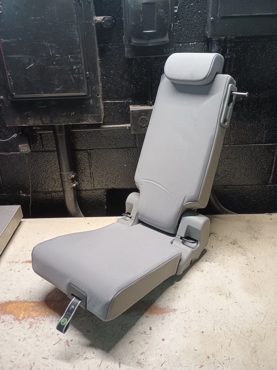 Toyota Sienna 2025 Middle Jump Seat Second Row Cloth Gray will fit
