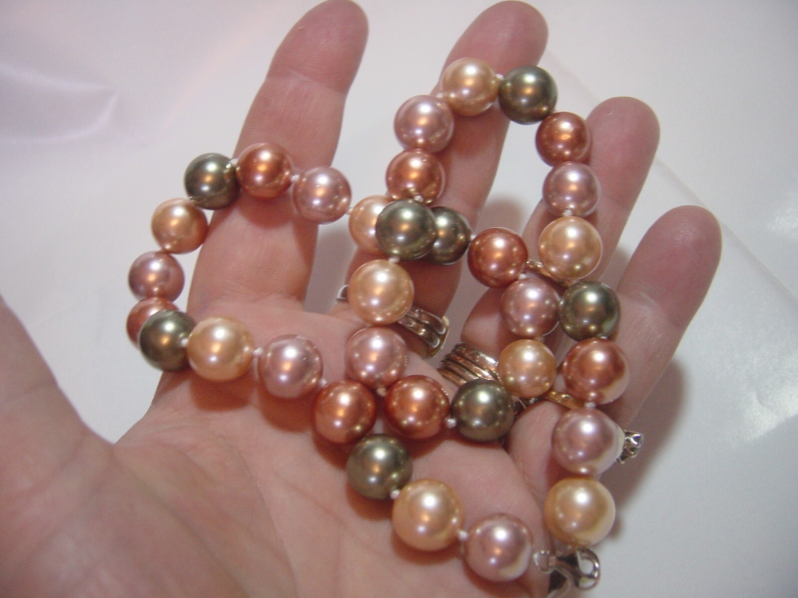 Vintage-solid Silver FAUX LARGE classy pearls Nec… - image 9