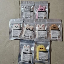 STRAY KIDS x SKZOO 4TH FANMEETING SKZ'S MAGIC SCHOOL POP-UP SKZOO BADGE SET KPOP