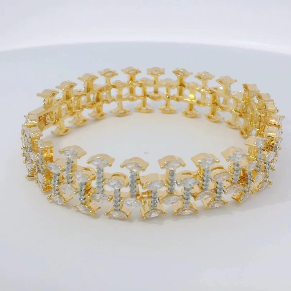 Pulsera chapada en oro con tachuelas de circonita cúbica bellamente diseñada FB-1128 Foto 4 de 4