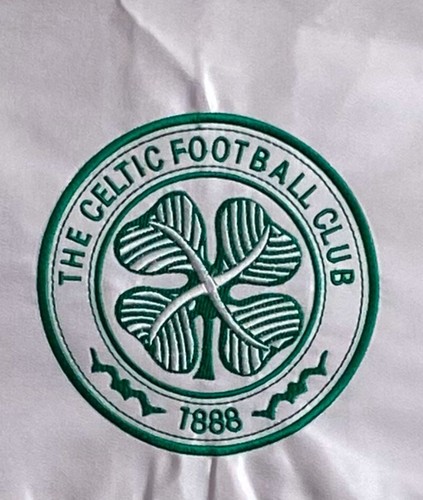 Celtic FC v Real Madrid CF Champions League 2022 Banderin Fanion Pennant Wimpel. - Picture 3 of 4
