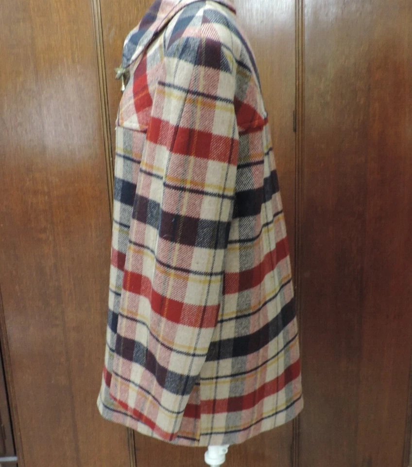 Jaqueta Masculina Pendelton Lã Xadrez Vermelha/Azul/Amarela/Creme Acolchoada Forrada Baú 49" - Imagem 4 de 4