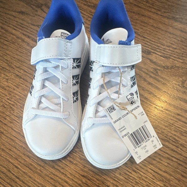 Adidas Grand Court Spider-Man Niños Tenis Blanco/Azul/Negro Gancho y Lazo EE. UU. 12K