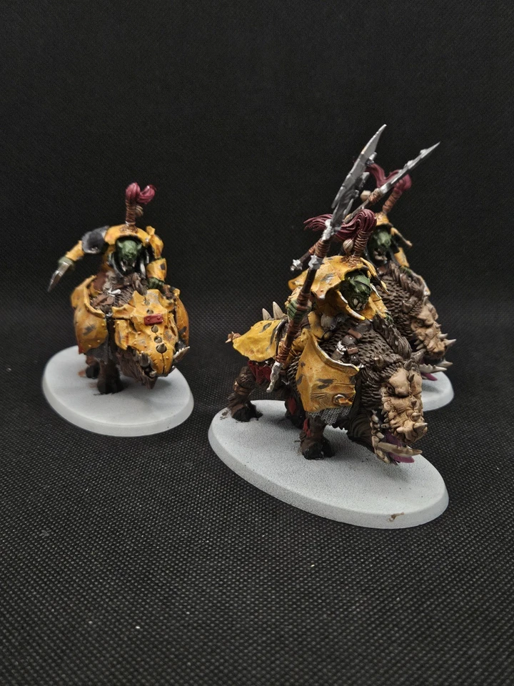 Fully Painted Unit Of Ironjawz Gore-Gruntas For Age Of Sigmar - Image 3 of 4
