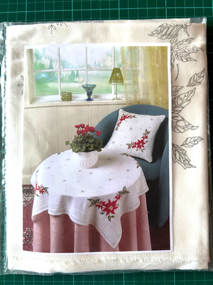 Weihnachtsstern Kissen Stickset - W M Briggs M633B Ankerfäden