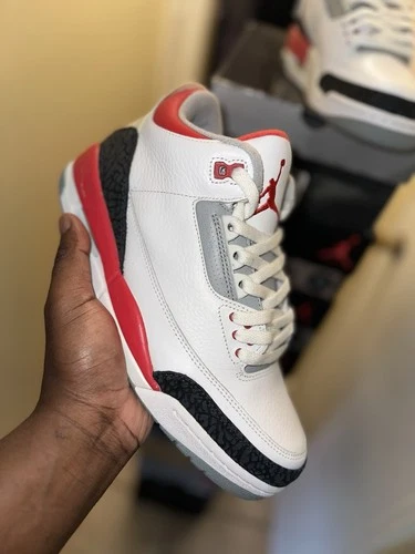 Air Jordan 3 Retro 2007 Fire Red, Size 9, 136064-161