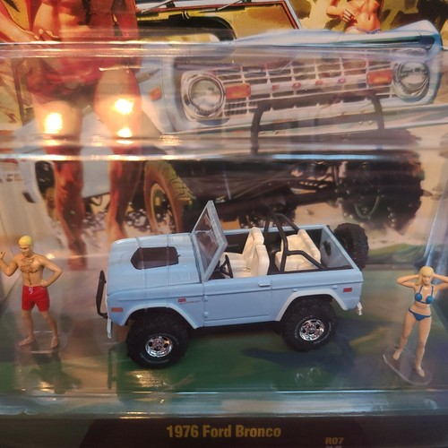 M2 Machines 1976 Ford Bronco R07 24-28 M2 Diorama Series - Picture 2 of 3