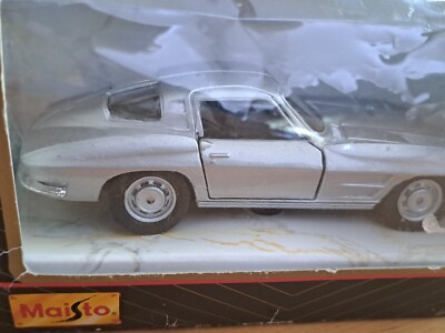 American Silver Sting Ray Corvette 1963 Diecast Auto, 1:43 mit Box