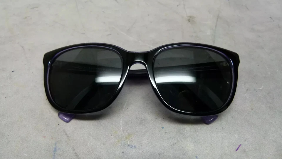 Gafas de sol Armani Exchange AX4031 81458H negras/violetas lentes grises Foto 2 de 4