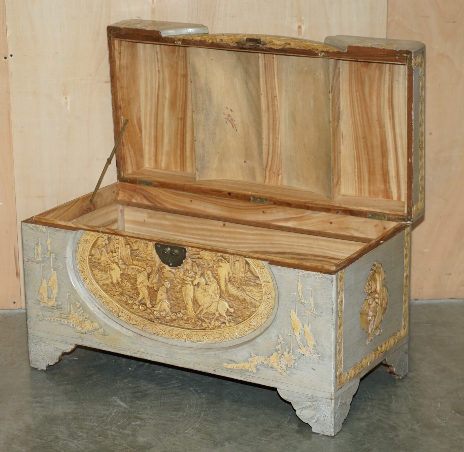 Picture 20 of 24