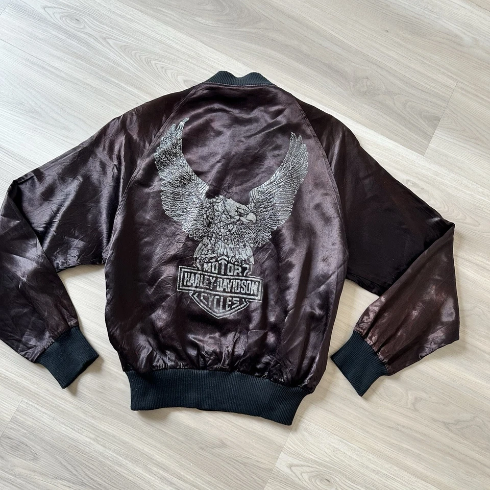 Chaqueta bomber vintage años 80 Harley Davidson Eagle nailon satinado pequeña S Foto 3 de 4