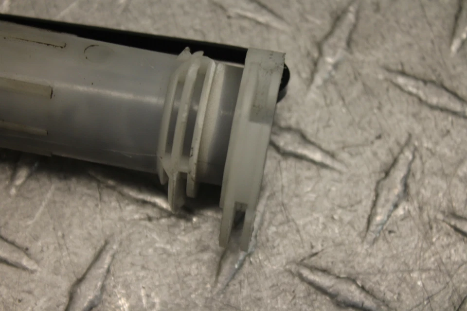 2002 铃木 SV650S 右握柄 — 第 3/4 张图片