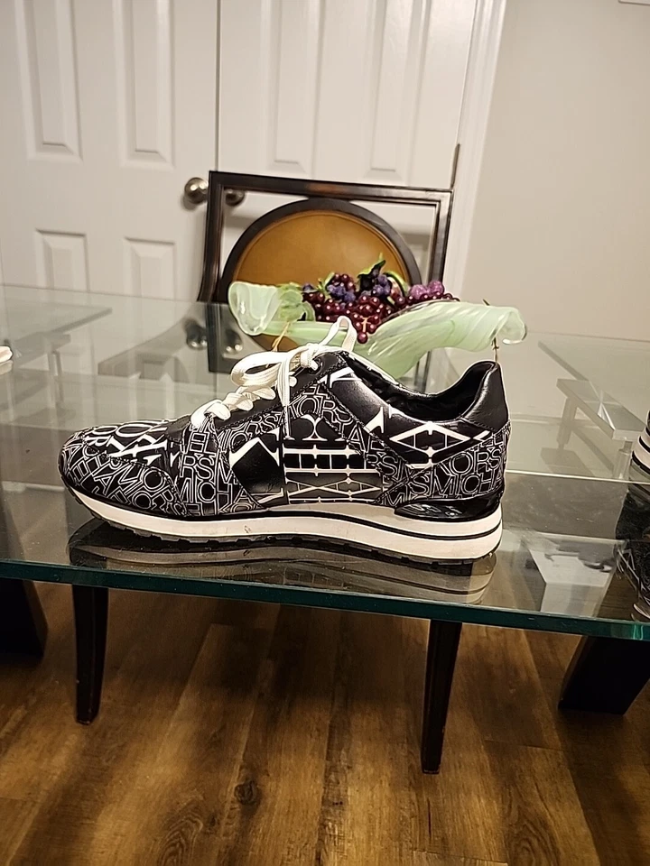 MICHAEL KORS - BILLIE TRAINER NEWSPRINT LOGO BRAND NEW BLACK/WHITE SNEAKERS 10 M - Image 4 of 4