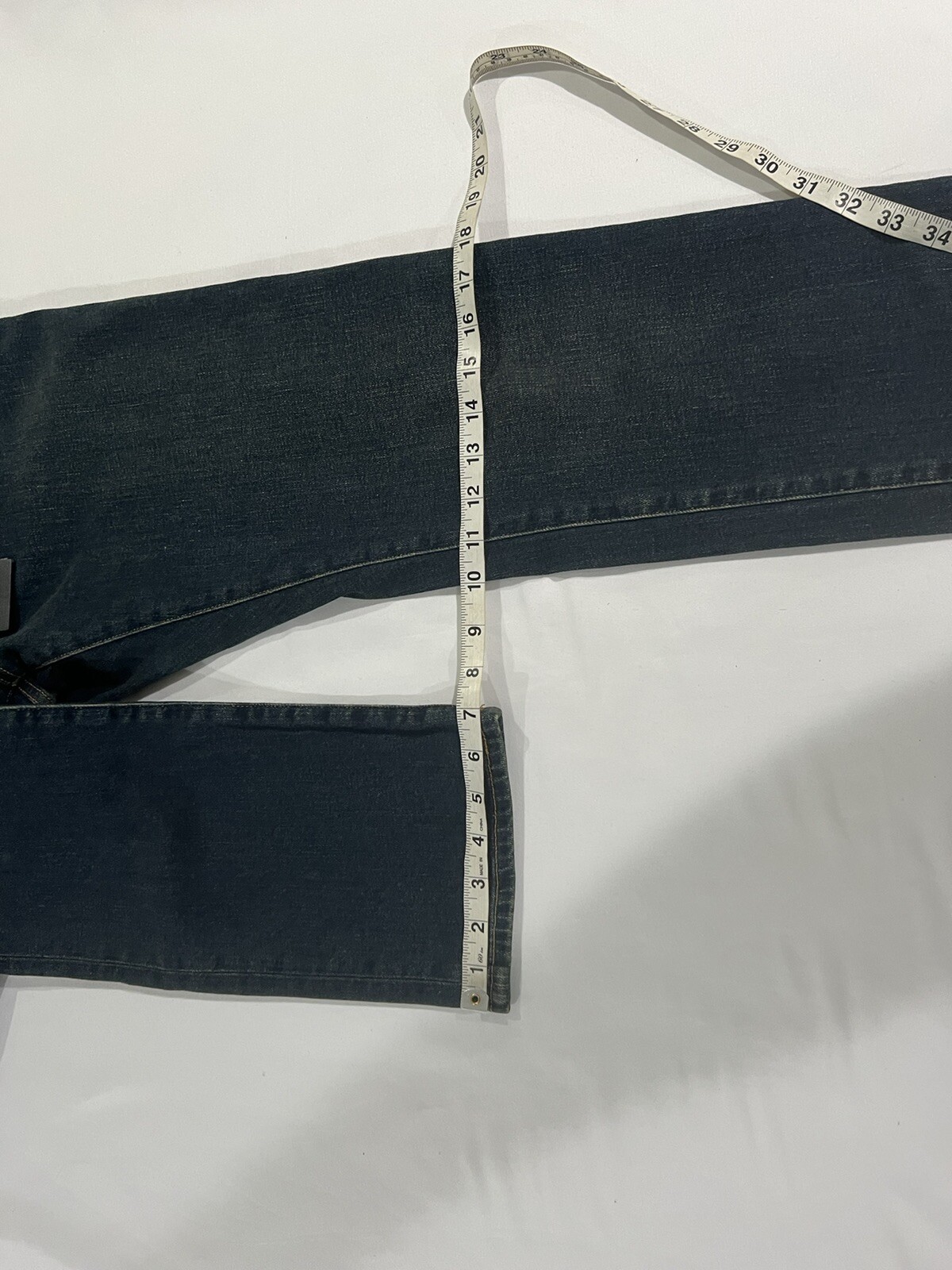 Jeans Saint Laurent Jedi Slimane. 33. $850