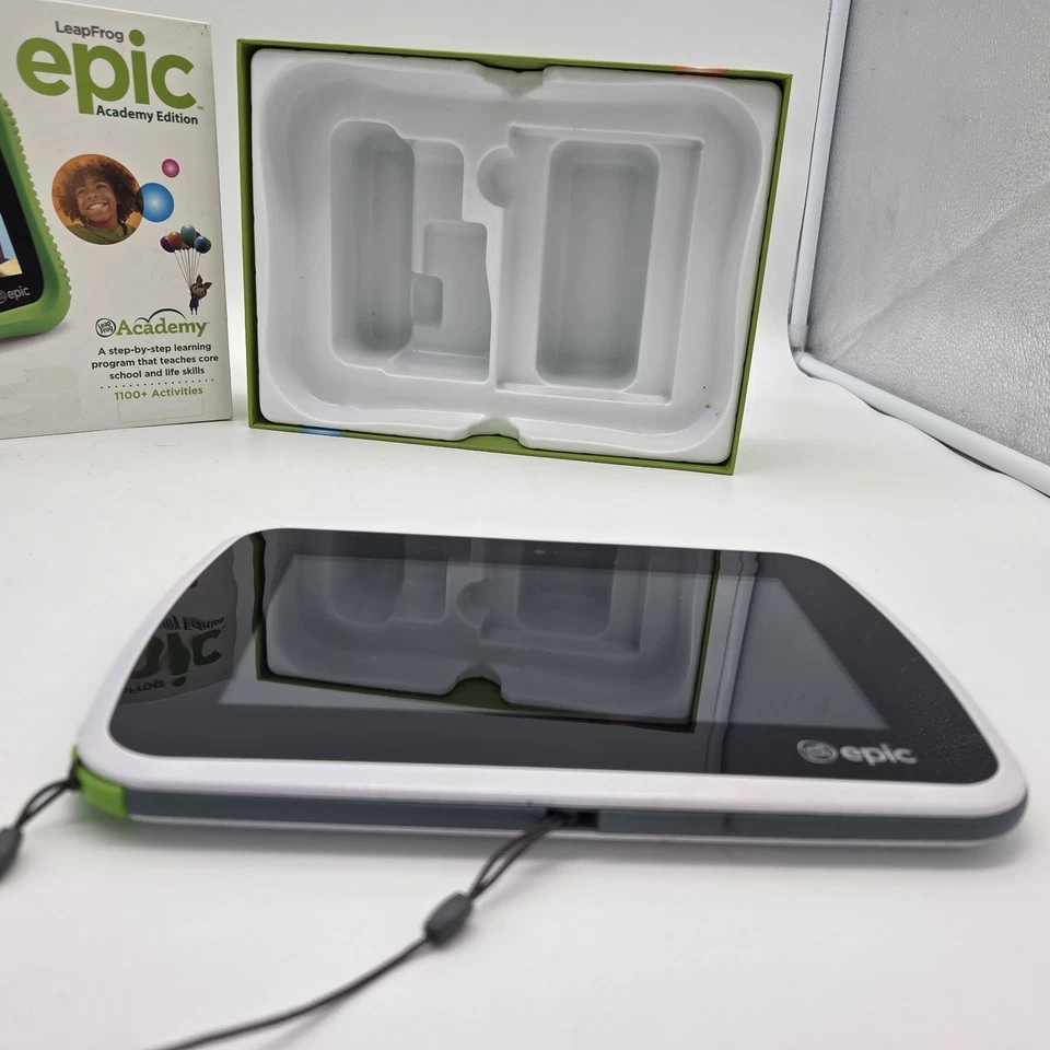 LeapPad Epic 7in Tablet Bundle W/ Stylus, Rubber Case, Box, & Charge Cable Works - Image 3 of 4