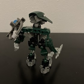 LEGO BIONICLE Matoran of Mahri Nui Defilak (8929) 100% Complete