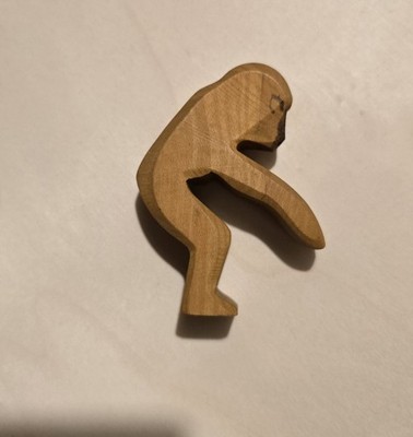 Ostheimer Gibbon Affe Äffchen laufend Holztier Waldorf