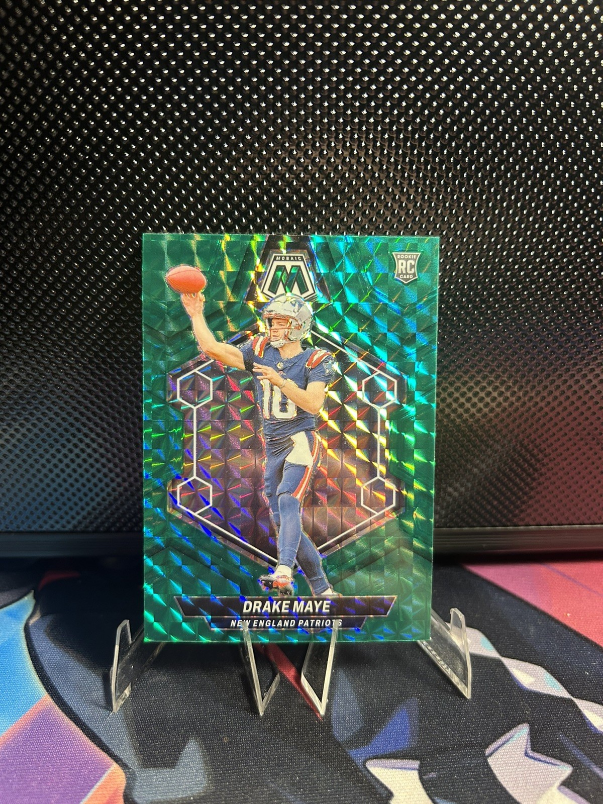 2024 Panini Mosaic - Rookies Drake Maye #303 Green Mosaic Prizm (RC)