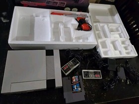 Nintendo NES Action Set System Console Complete in Box CIB Zapper Mario Duck