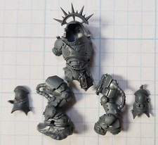 Warhammer 40k Space Marine Bits Captain in Gravis Armor Torso Legs Iron Halo