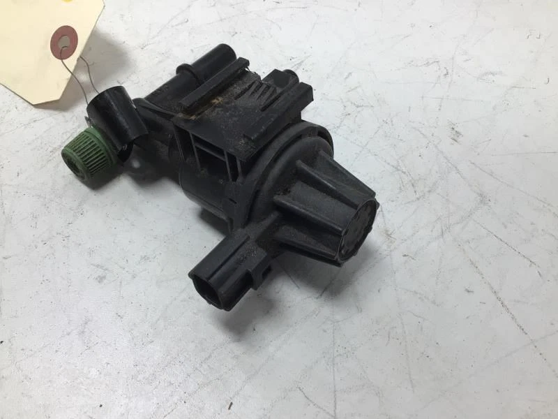 Válvula de purga de bote de vapor de combustible Ford Freestyle 2005 fábrica de solenoides Foto 2 de 4
