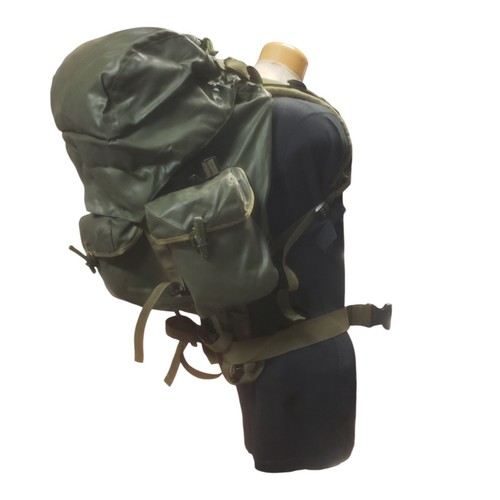 Canadian Armed Forces Early 1st Pattern 82' Coated Exterior Rucksack W ...