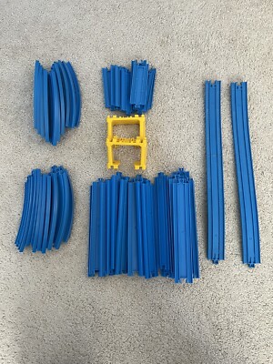 20% off 1st week of sprin, Thomas The Train Tomy Track 52 Pieces With Bonus Gift