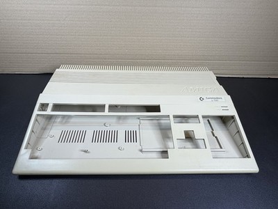 Commodore AMIGA 500 Desktop Gehäuse BREITES LOGO ! SIEHE FOTO´s !