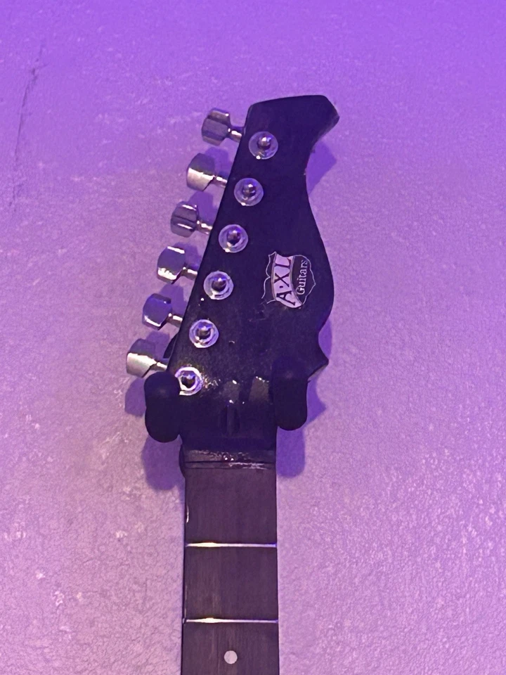 Axl Gutair - Image 3 of 3