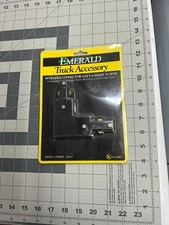 Emerald Track Lighting Accessory 90 Degree Connector Elbow Left or Right P2004B